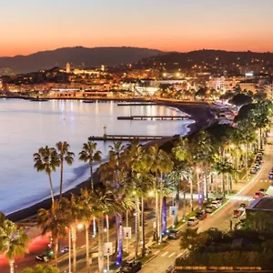 https://studio-cosy-centre-cannes.fr-provencehotel.com